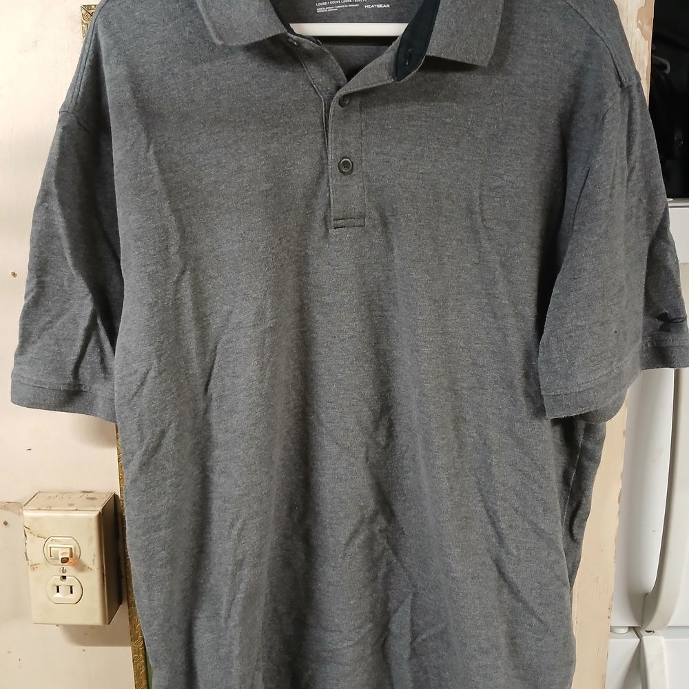 Under Armour LG Gray Polo Shirt with Classic Knit Design